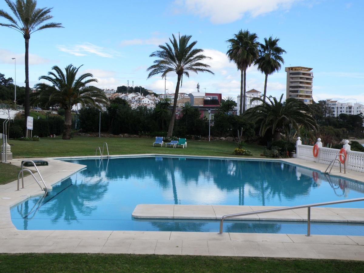 Apartamento En La Playa Apartment Mijas Costa Bagian luar foto