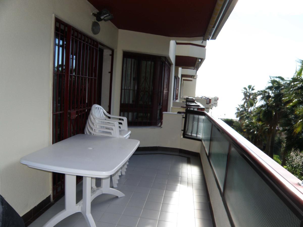 Apartamento En La Playa Apartment Mijas Costa Bagian luar foto