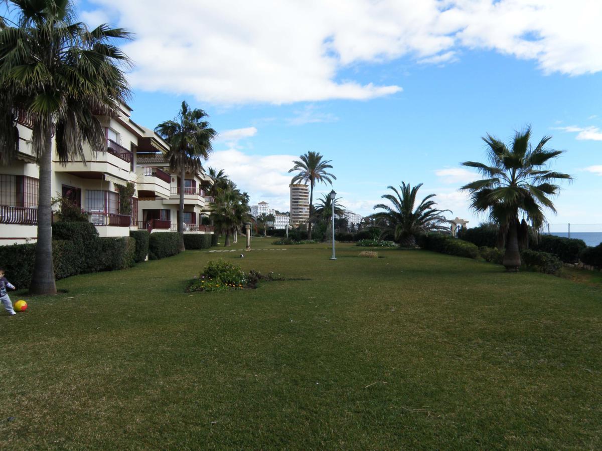 Apartamento En La Playa Apartment Mijas Costa Bagian luar foto